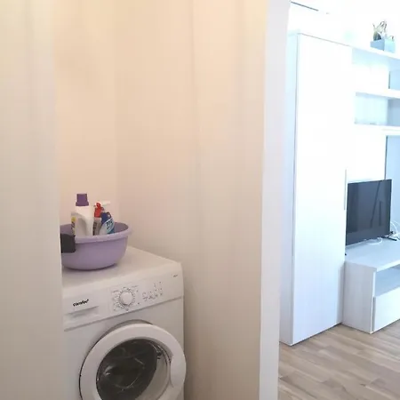 Nuova Casa Lucrezia Lido Di Fondi
